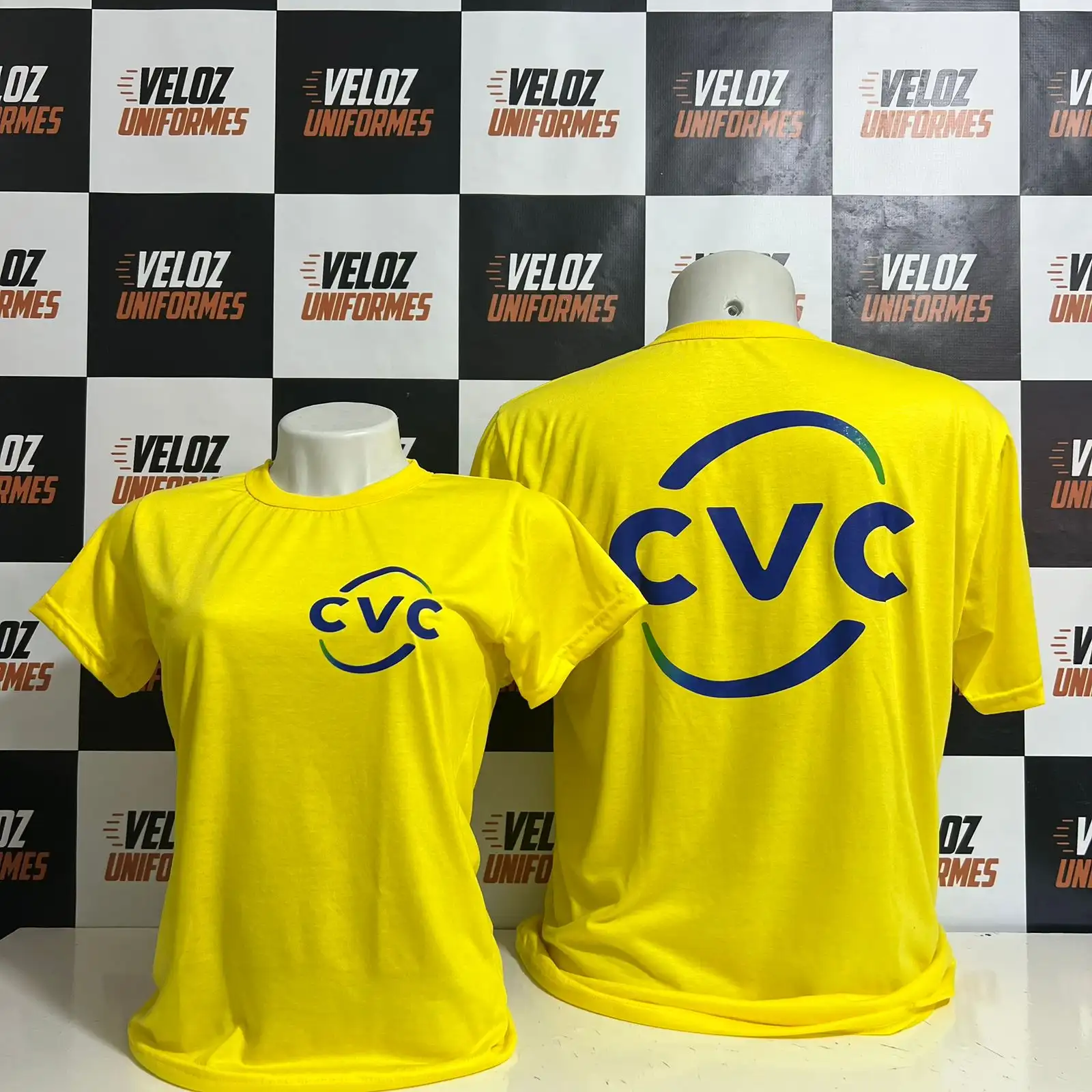 Camiseta personalizada para equipe — Veloz Uniformes