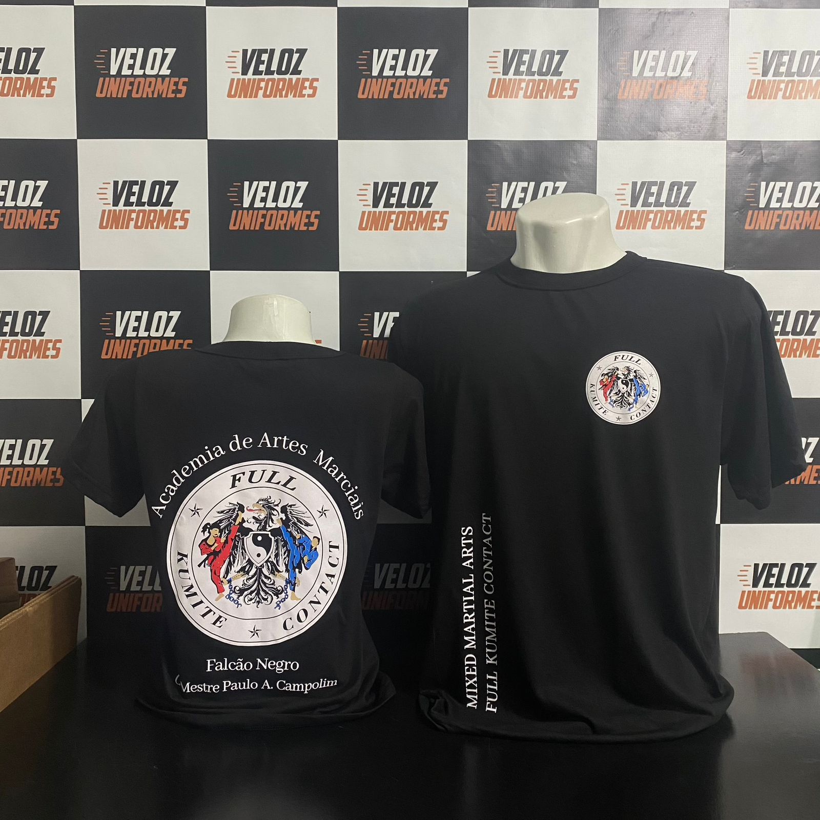 Camiseta preta Kumite Contact personalizada